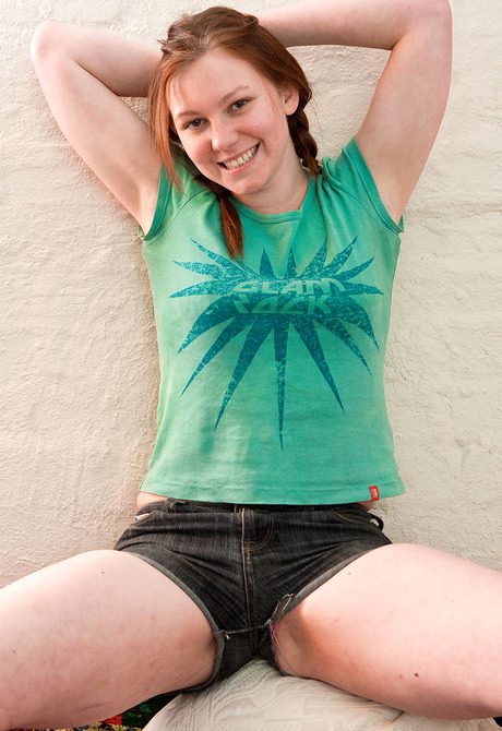 Cute Amateur Alice - 4 of 16