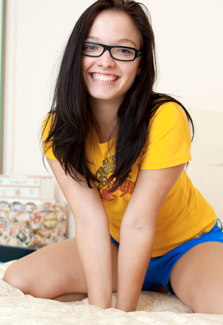 Petite Amateur Kylie