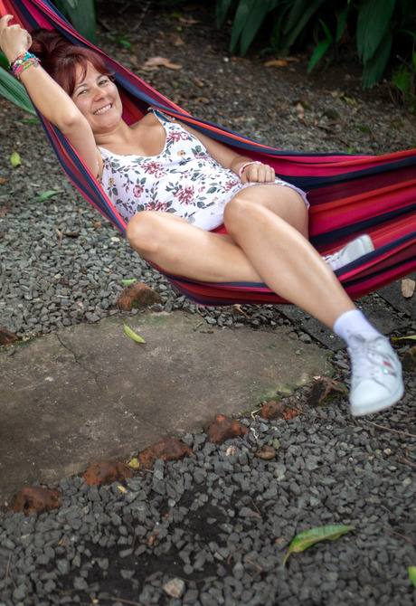 Cute redhead amateur teasing in sexy upskirts outdoors - 3 of 12