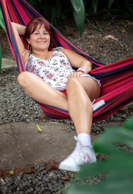 Cute redhead amateur teasing in sexy upskirts outdoors - 4 of 12