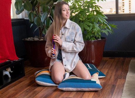 Slender girl Jayda undressing and sharing shaved pussy - 2 of 16